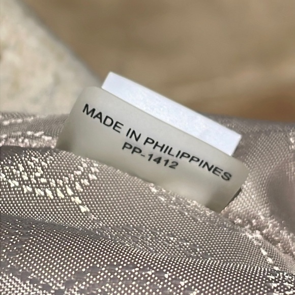 Michael Kors Cynthia Wht/Brn Sig. Coated Pebbled Leather Satchel/Tote/Crossbody - Picture 14 of 17